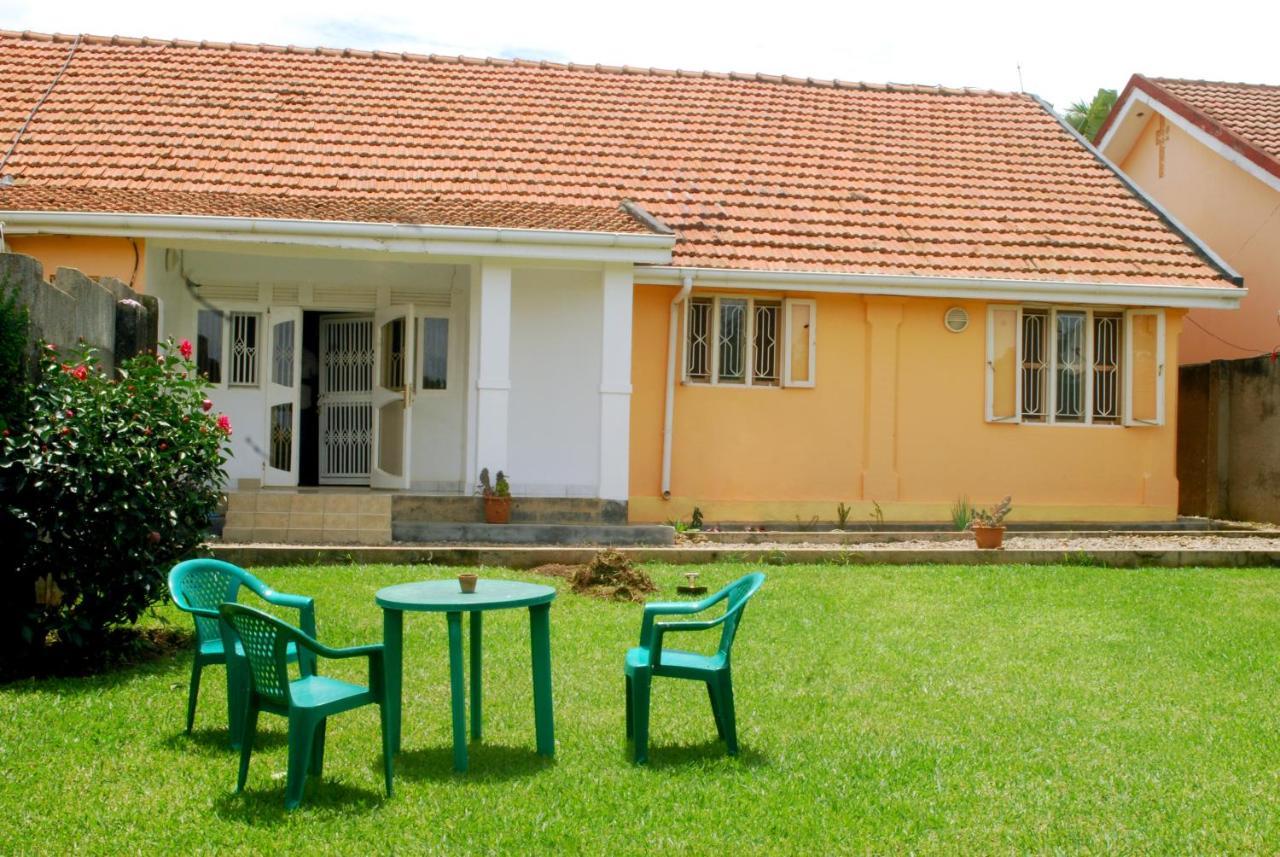 Corinya Serviced Apartments Entebbe Exterior photo