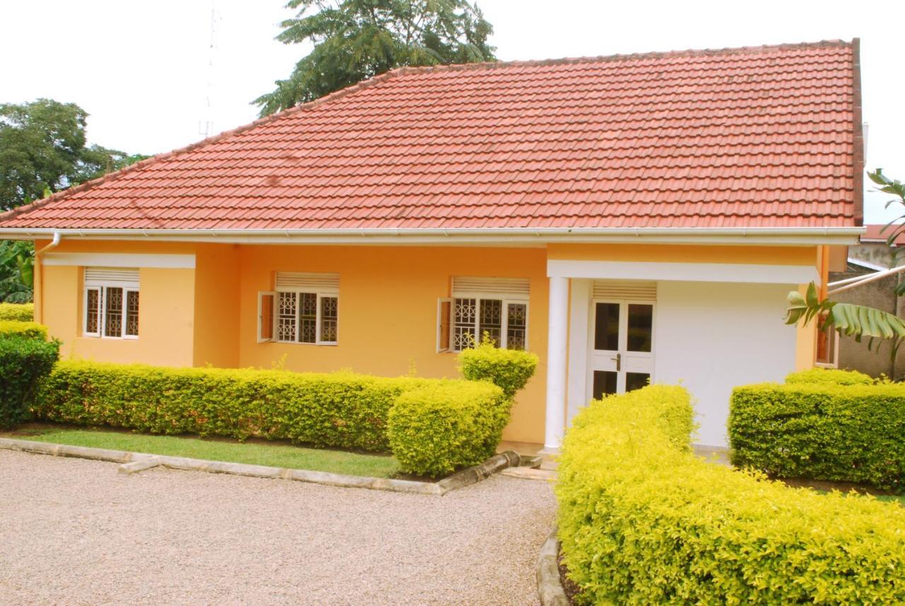 Corinya Serviced Apartments Entebbe Exterior photo